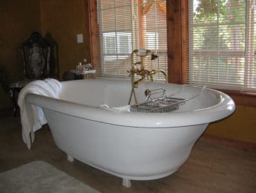 Et pourquoi ne pas profiter de la rénovation de la salle de bain pour y inclure une baignoire ?