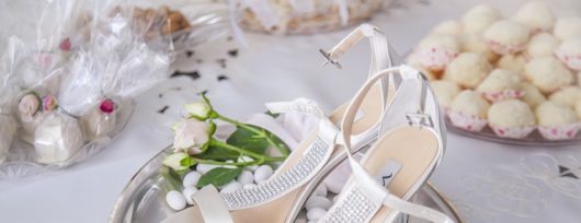 La fabrication d’une boite de dragées de mariage