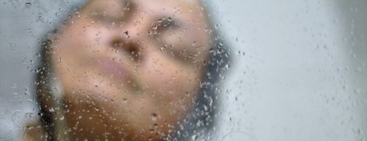 4 bienfaits de la douche et du bain à connaître absolument