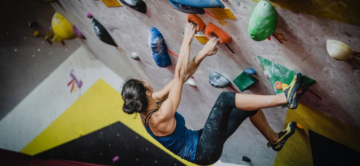 Les salles escalade de bloc un concept de grimpe qui plaît